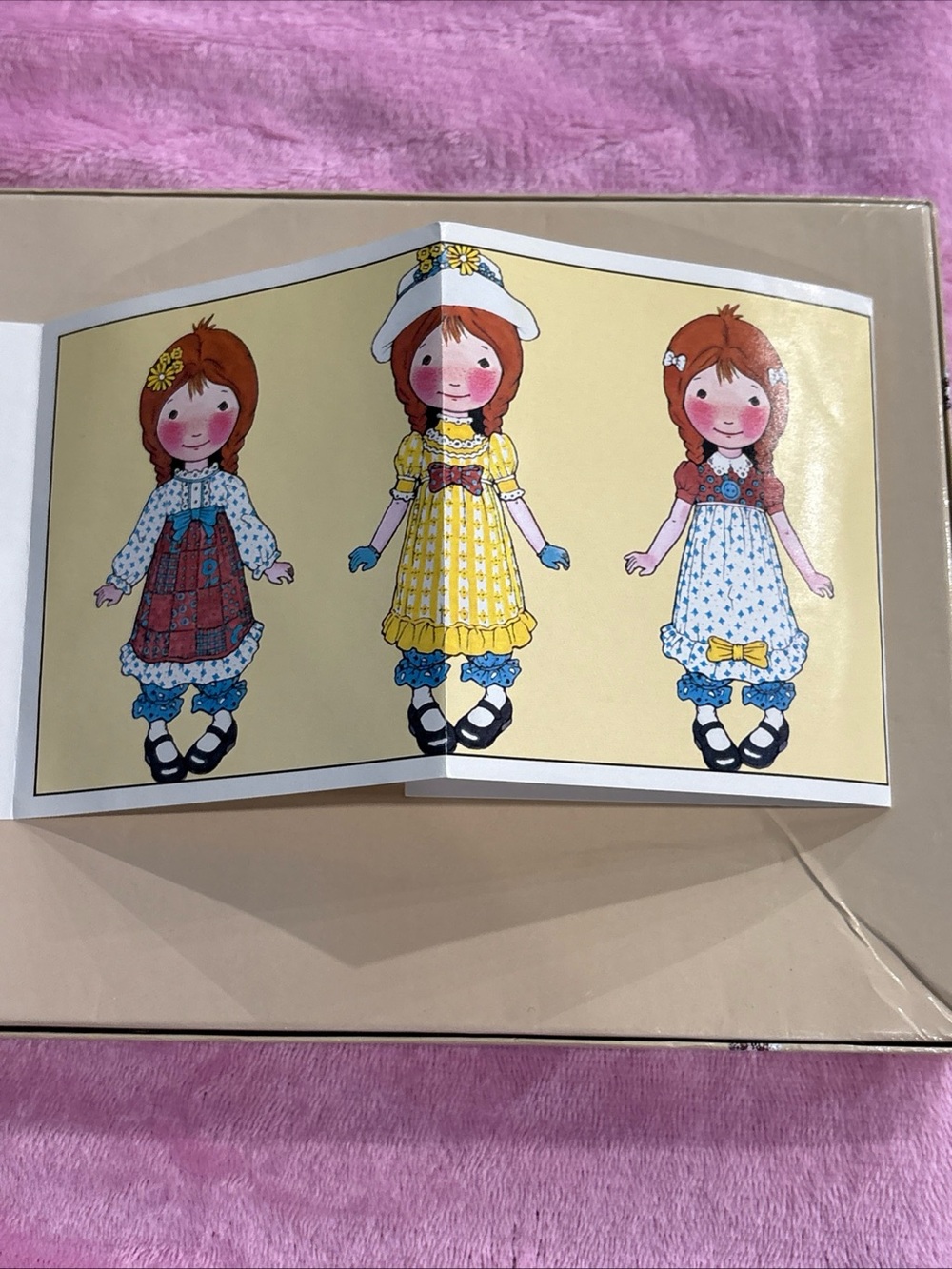 Holly Hobbie Colorforms Dress-Up Set - Yellow/Blue/Red Artwork - Picture 9 of 11